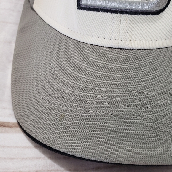 Reebok New York Giants Baseball Hat Stretch Fit Gray Black Silver Embroidered - Picture 2 of 11